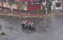 Quảng Ngãi: Xe bọc thép cấp cứu người dân trong bão