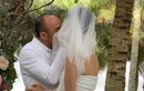 Xuân Lan khóa môi chồng Việt kiều lâu nghẹt thở trong đám cưới