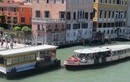 Vì sao bus đường sông ở Venice luôn hút khách du lịch? 