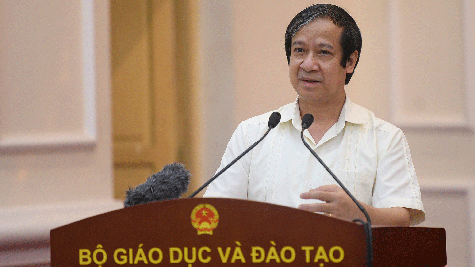 Bộ trưởng GD&ĐT Nguyễn Kim Sơn lần đầu trả lời chất vấn Quốc hội