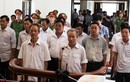 Nhóm cựu cán bộ xã Đồng Tâm chuẩn bị hầu tòa