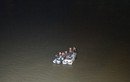Khẩn trương cứu hộ ô tô lao từ cầu Chương Dương xuống sông Hồng