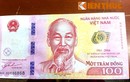 Tiền lưu niệm 100 đồng bán ở Hà Nội từ ngày 12/4