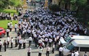 Hàng trăm tài xế Vinasun tiếp tục kéo đến tòa vụ kiện Grab