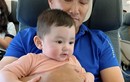 Loạt ảnh cưng xỉu của con trai Chi Bảo trên máy bay