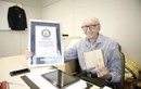 Cụ ông 100 tuổi làm việc cho một công ty 84 năm vì...đam mê