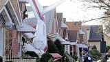 Mỹ: Máy bay rơi trúng phòng ngủ nhà dân, 1 người chết