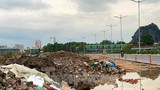 Đường bao biển đẹp nhất Quảng Ninh biến thành nơi đổ rác xây dựng