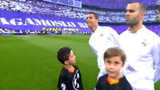 Ronaldo hài hước trước khi trận đấu bắt đầu