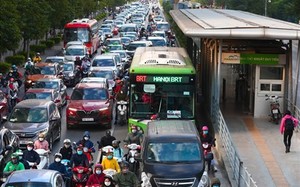 Buýt nhanh BRT Hà Nội thất thoát 43 tỷ: Khi nào Công an vào cuộc?