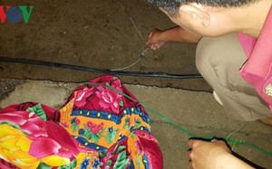Phát hiện thi thể bé trai 4 tuổi bên sợi dây điện