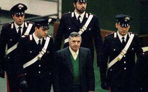 Sự tàn bạo của “bố già” khét tiếng mafia Italy, thủ tiêu cả thẩm phán