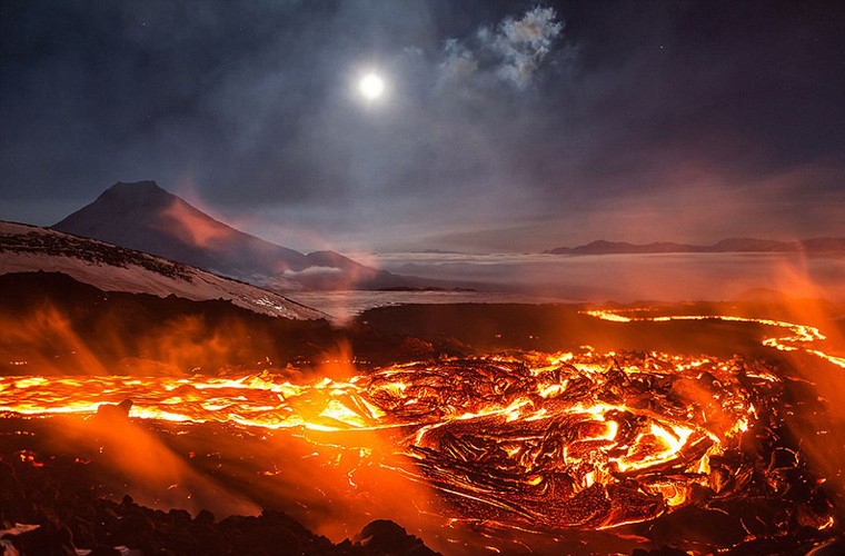 Hình nền núi lửa mới nhất - Cập nhật cho màn hình của bạn với những hình ảnh núi lửa mới nhất, đầy kinh ngạc và tuyệt vời. Tận hưởng cảm giác như đang đứng trước một trong những địa danh nổi tiếng nhất trên thế giới.