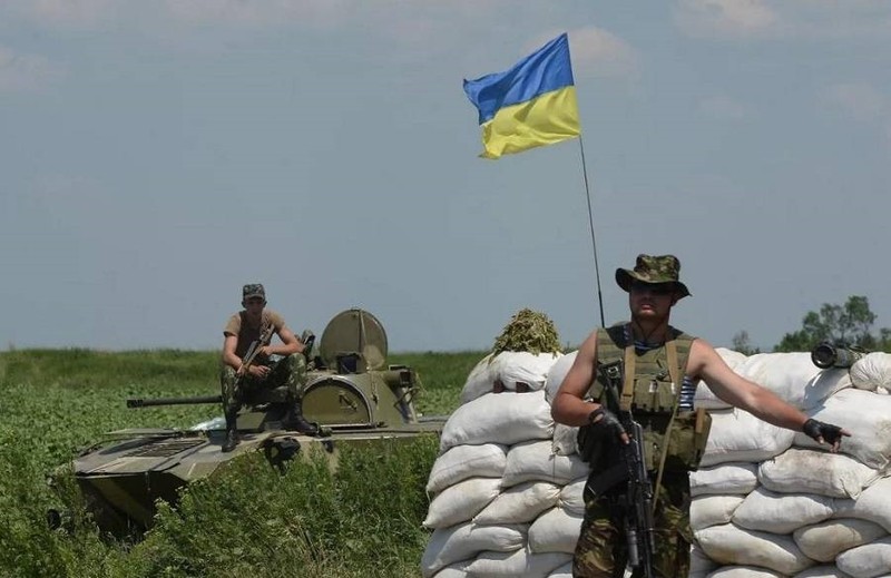 Chien truong Ukraine van ac liet, quan Nga tang toc do tan cong-Hinh-2