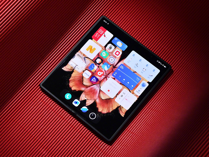 Giai phau Vivo X Fold Plus - doi thu “dang gom” cua Samsung Galaxy Z Fold4-Hinh-4