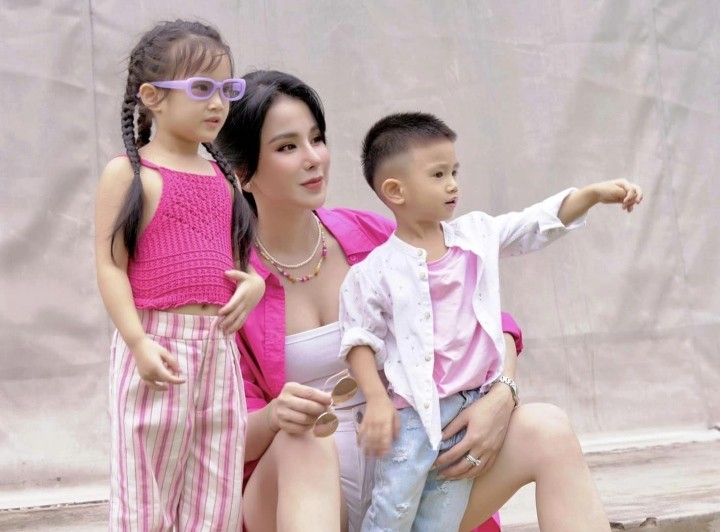 Diep Lam Anh is mourning and raising children following a divorce-Hinh-3