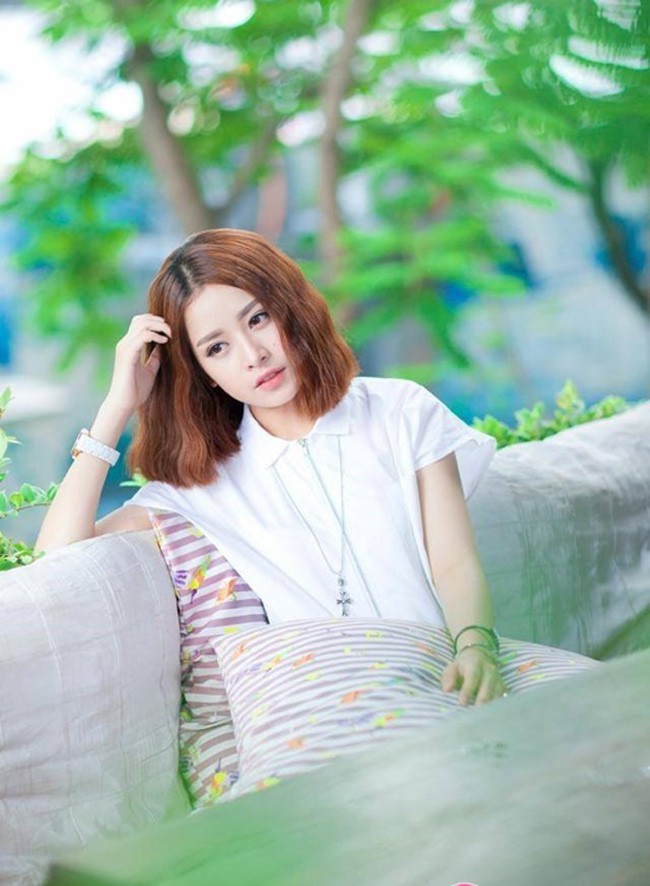 Hot girl Việt lăng xê tóc ngắn trẻ trung cá tính  2sao