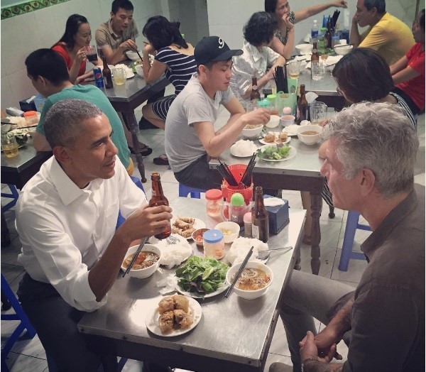 Tai sao Tong thong My Obama chon an bun cha Viet Nam?
