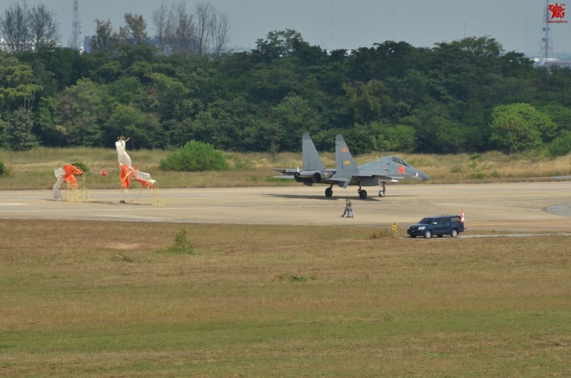 Tiem kich JAS-39 Thai Lan luyen giao chien voi Su-27SK-Hinh-4