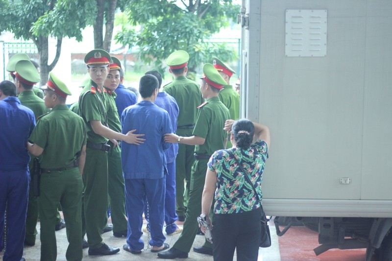 Vua bat dau 15 phut, phien phuc tham Nguyen Van Tinh da hoan-Hinh-2