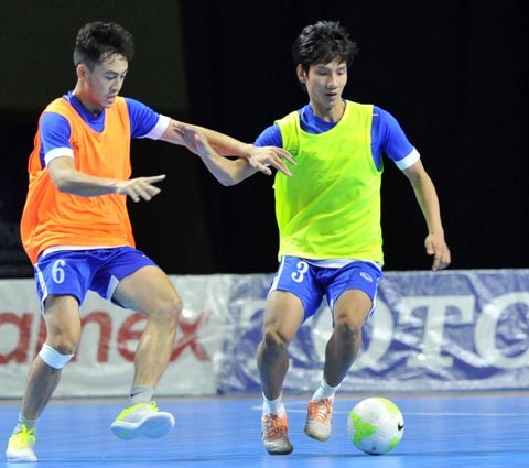 Futsal Viet Nam tap trung chuan bi cho giai Vo dich DNA-Hinh-2