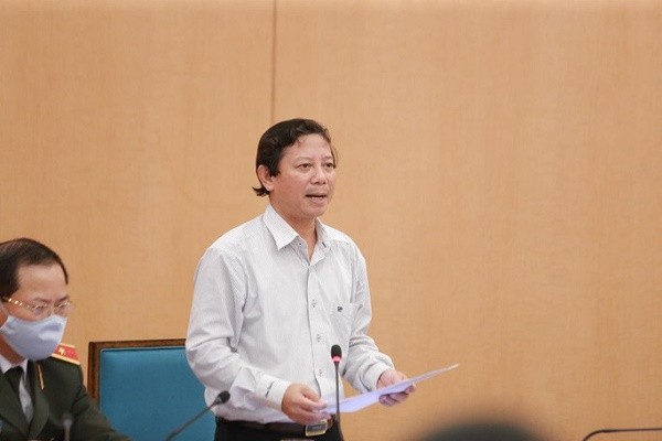 Chu tich Ha Noi: Hon 20 nguoi duong tinh SARS-CoV-2 dang “lang thang” o TP
