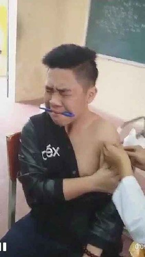 Bieu cam cua cau nhoc khi tiem phong lam netizen cuoi ru ruoi-Hinh-11