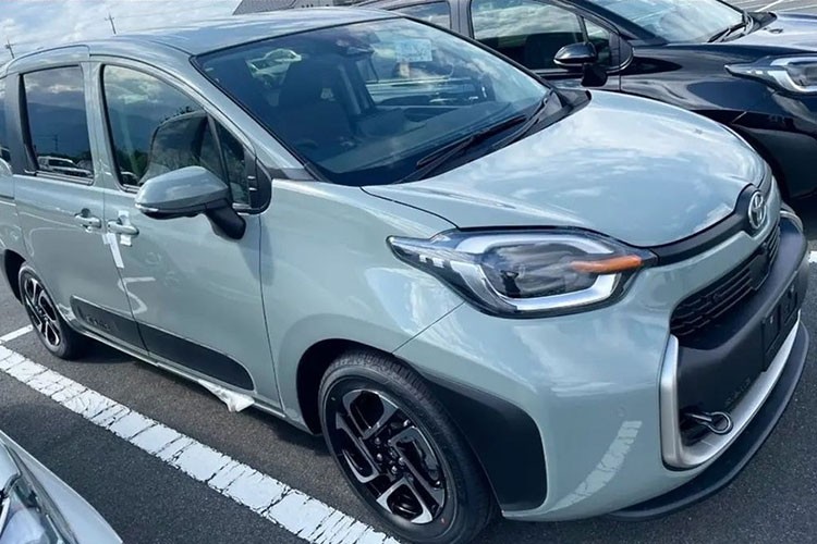 Toyota Sienta 2023 