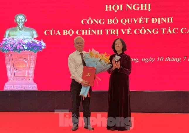 Ong Nguyen Van Loi giu chuc Bi thu Tinh uy Binh Duong