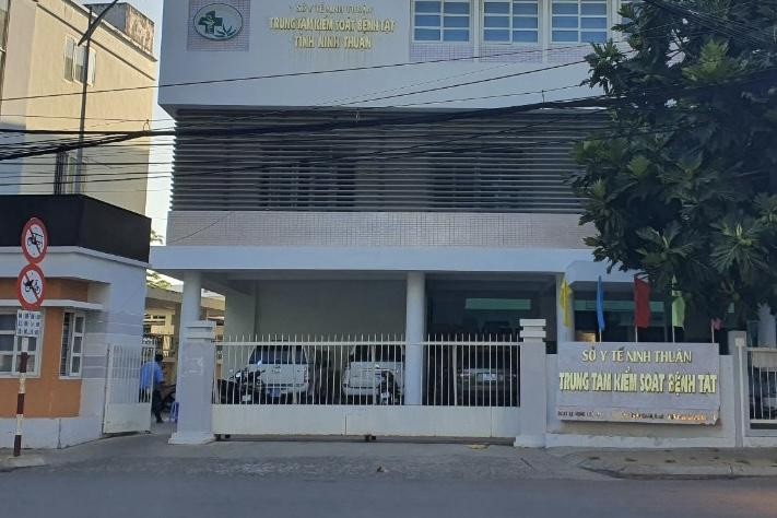 Dai an Viet A: CDC Ninh Thuan bi dieu tra khi mua kit xet nghiem