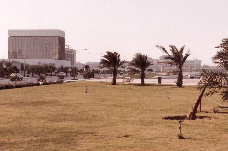 Loat anh quy hiem ve dat nuoc Qatar thap nien 1980 (2)-Hinh-10