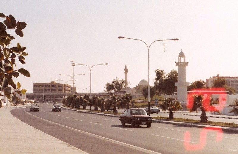Loat anh quy hiem ve dat nuoc Qatar thap nien 1980 (2)-Hinh-6
