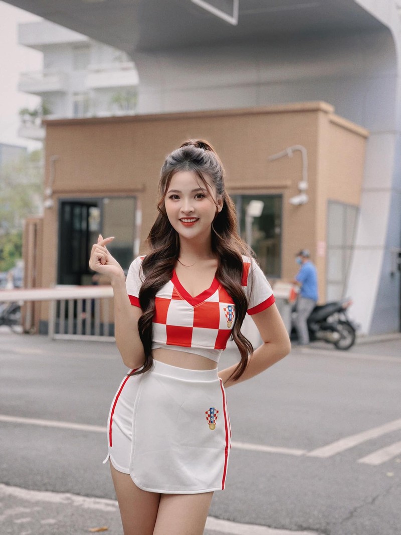 Nhan sac hot girl dai dien cho Croatia tai Nong cung World Cup 2022-Hinh-3
