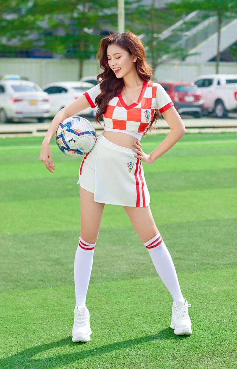 Nhan sac hot girl dai dien cho Croatia tai Nong cung World Cup 2022-Hinh-6