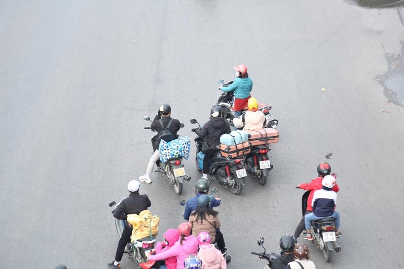 Hanging with people's nerves due to the return of autumn following Tet-Hinh-5