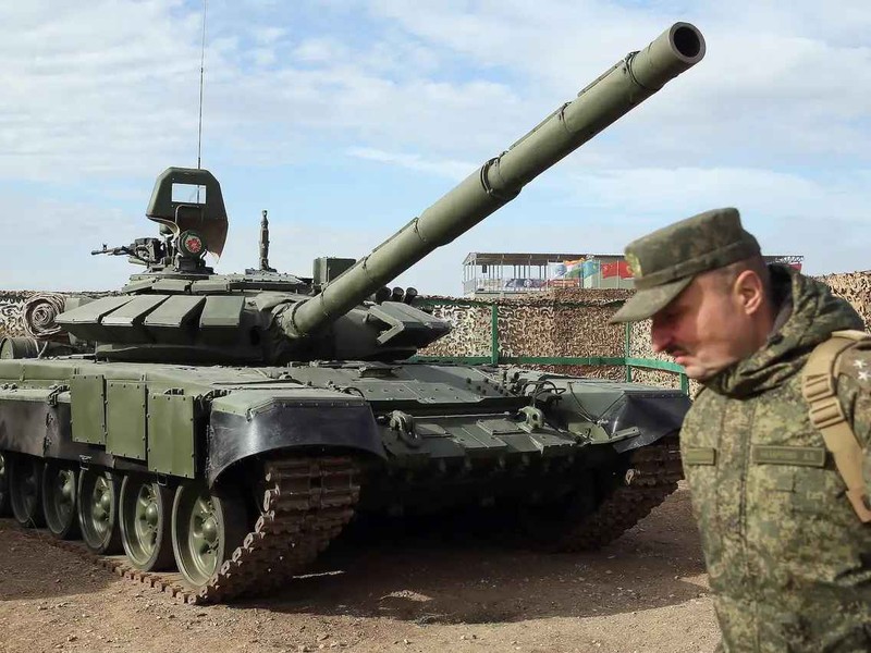 Nguoi dan Sec gop tien mua xe tang T-72 cho Ukraine-Hinh-6