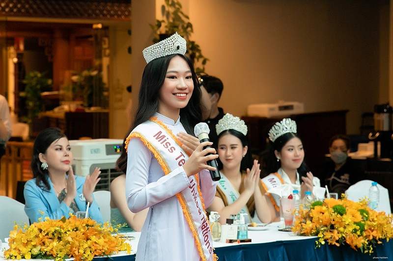 Nu sinh 16 tuoi dai dien Viet Nam tham du Miss Teen United Nations 2022-Hinh-2