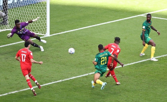 Thuy Si 1-0 Cameroon: “Ki si day Alps” thi dau chua dung suc-Hinh-2