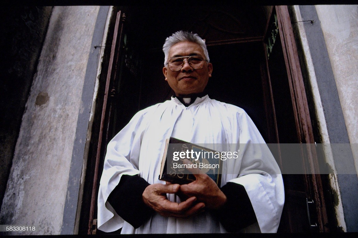 Cuộc hội ngộ nam 1993 của Bernard Bisson tại Hà Nội-Hinh-14