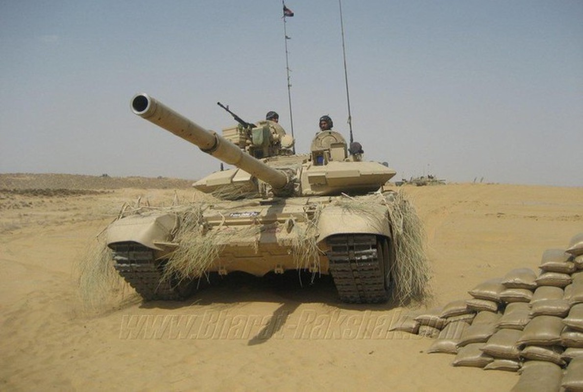 Ly do bat ngo khien An Do mua them 400 xe tang T-90S cua Nga-Hinh-11