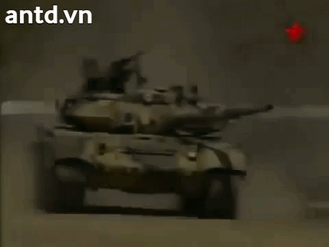 Ly do bat ngo khien An Do mua them 400 xe tang T-90S cua Nga