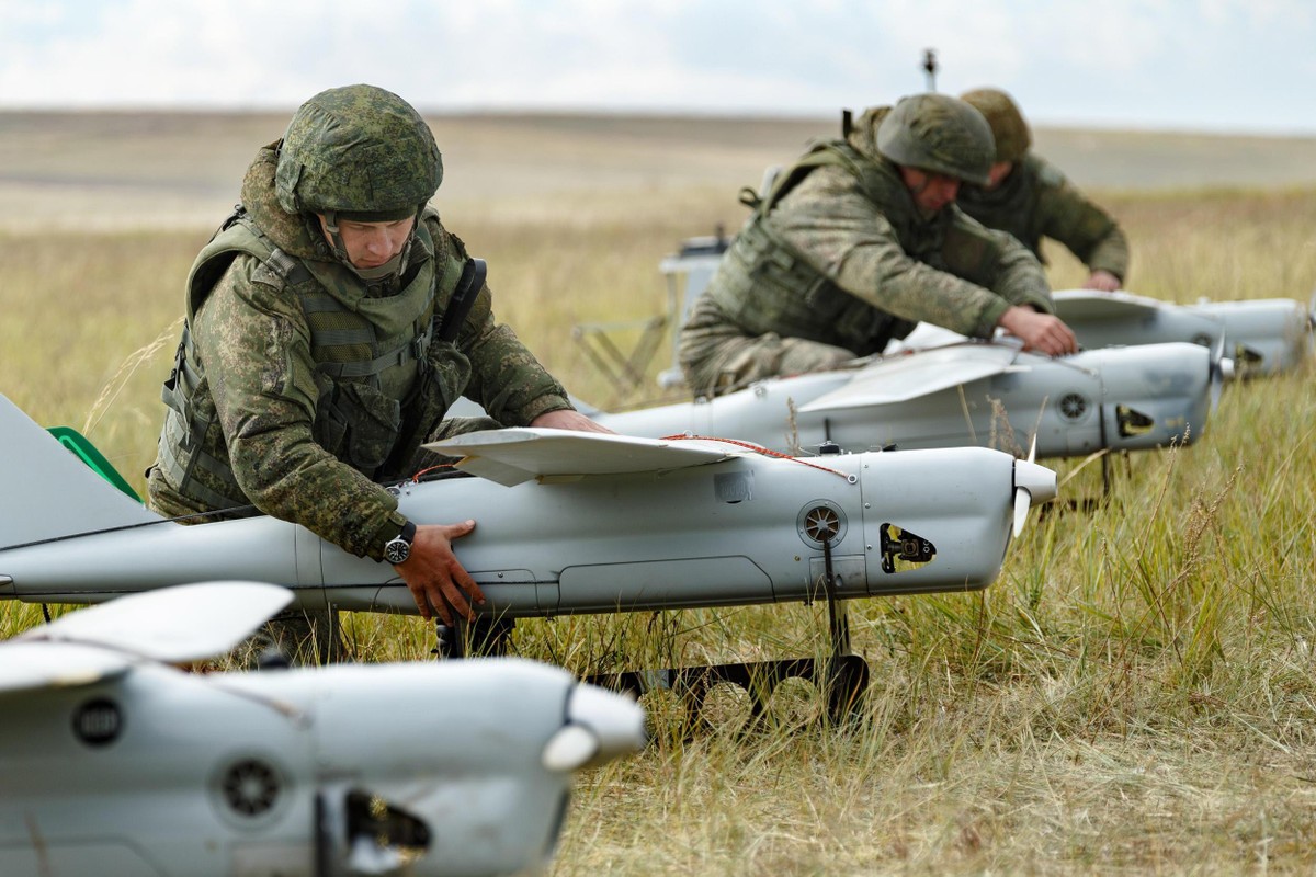 Xem UAV Lancet "đuổi cùng diệt tận" tên lửa phòng không S-300 - Hình 15 Xem UAV Lancet