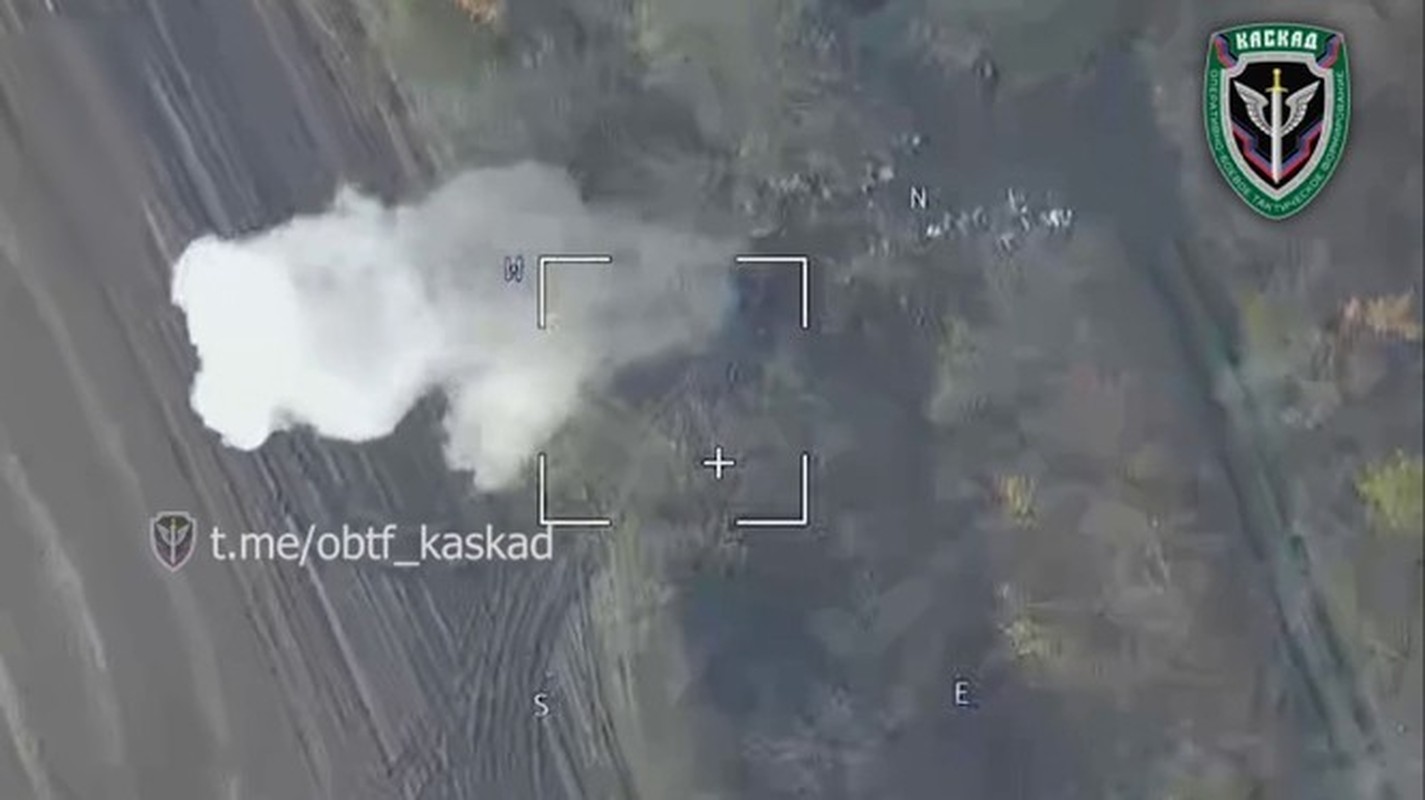 Nga tăng cường săn lùng các trận địa pháo Ukraine bằng UAV Lancet - Hình 5 Nga tang cuong san lung cac tran dia phao Ukraine bang UAV Lancet-Hinh-5