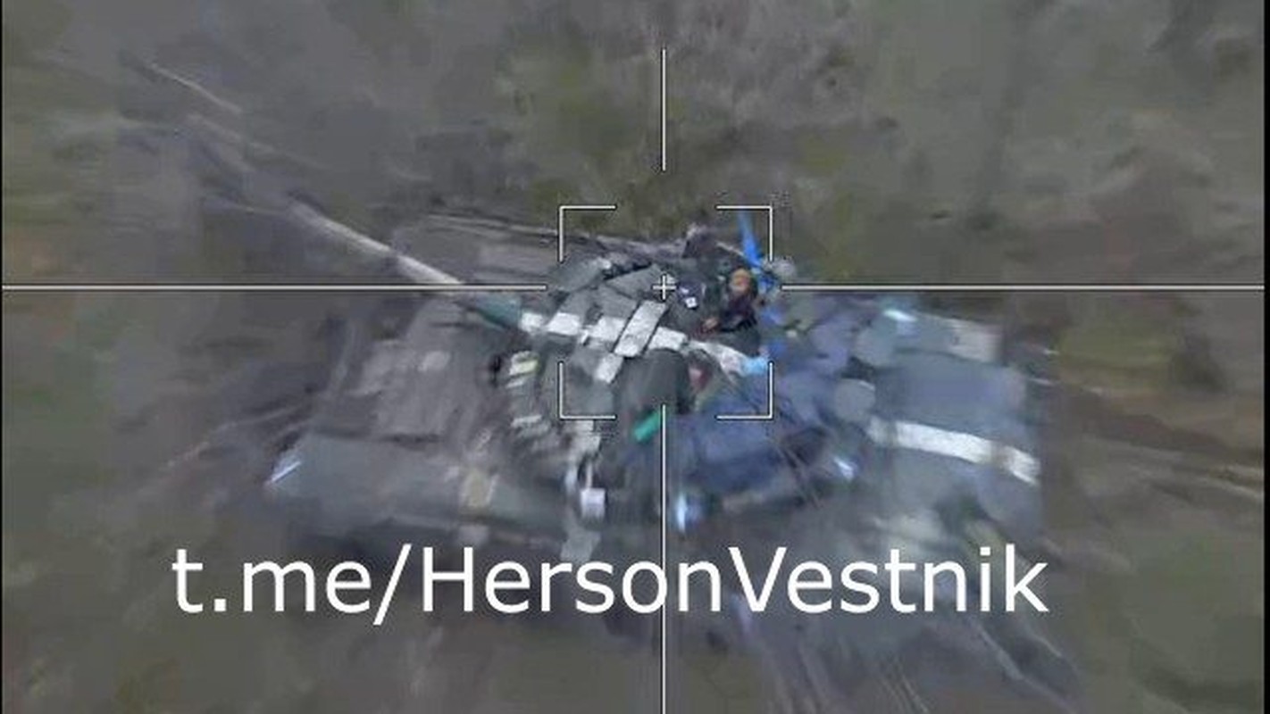 Nga bắt đầu sử dụng UAV Lancet tấn công xe tăng Ukraine - Hình 2 Nga bat dau su dung UAV Lancet tan cong xe tang Ukraine-Hinh-2