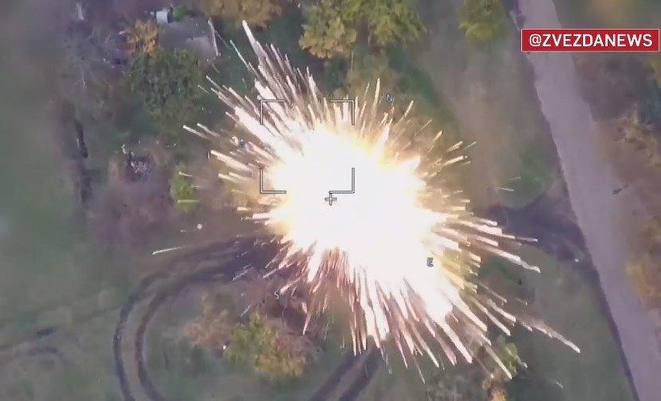 Nga bắt đầu sử dụng UAV Lancet tấn công xe tăng Ukraine - Hình 3 Nga bat dau su dung UAV Lancet tan cong xe tang Ukraine-Hinh-3
