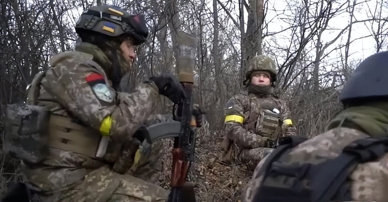 Lữ đoàn đặc nhiệm 46 Ukrainetại Soledar rơi vào thế khó? - Hình 10 Lu doan dac nhiem 46 Ukrainetai Soledar roi vao the kho?-Hinh-10
