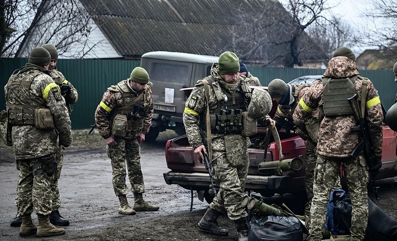 Lữ đoàn đặc nhiệm 46 Ukrainetại Soledar rơi vào thế khó? - Hình 4 Lu doan dac nhiem 46 Ukrainetai Soledar roi vao the kho?-Hinh-4