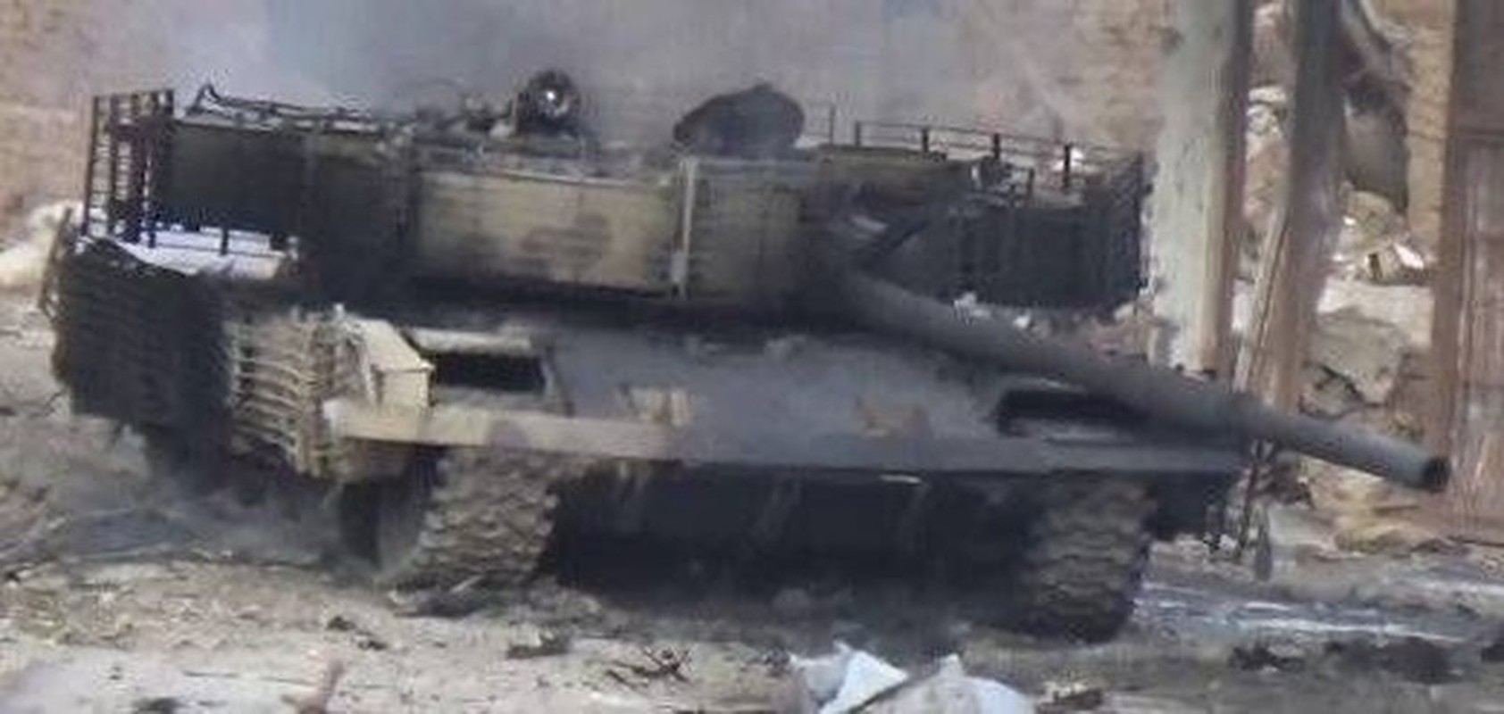 Ukraine chưa nhận xe tăng phương Tây, CNN đã dội gáo nước lạnh - Hình 14 Ukraine chua nhan xe tang phuong Tay, CNN da doi gao nuoc lanh-Hinh-14