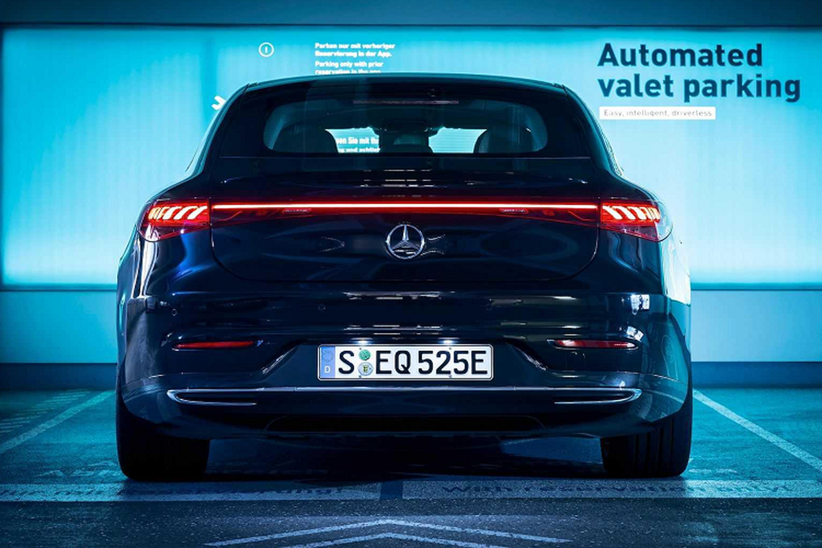Hệ thống đỗ xe không người lái đầu tiên cấp phép cho Mercedes-Benz - Hình 5 He thong do xe khong nguoi lai dau tien cap phep cho Mercedes-Benz-Hinh-5