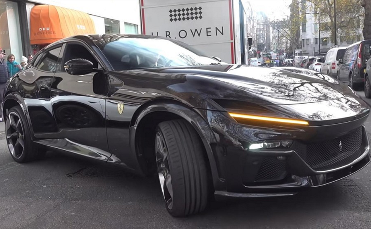 Ferrari Purosangue triệu đô lần đầu "bát phố", đắt gấp đôi Lamborghini Urus Ferrari Purosangue trieu do lan dau